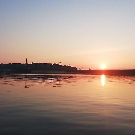 Dinard : Loft De 175 M² - A 150 M De La Plage Zewnętrze zdjęcie